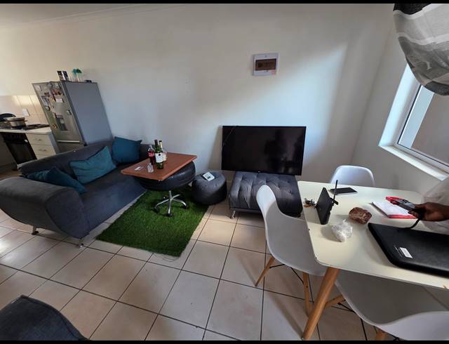 2 BEDROOM APARTMENT FOR SALE IN DELRO PARK